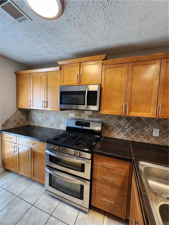 Building Photo - 1565 Springleaf Ct SE