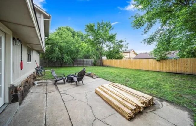 Building Photo - 3383 S 141st E Ave