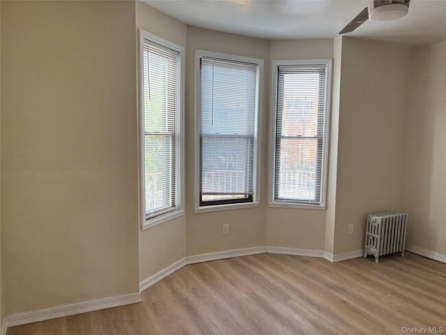 Building Photo - 588 Lenox Rd