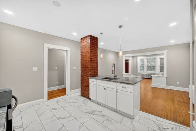 Building Photo - 45-47 Fairlawn Street