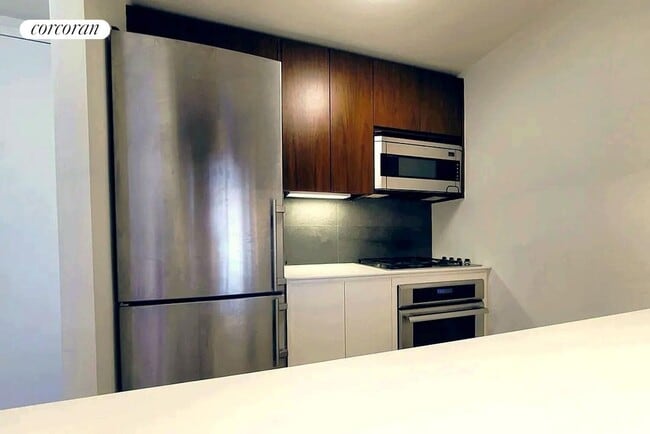 Building Photo - 515 E 72nd St