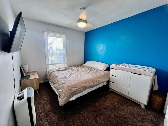 Building Photo - Come see this gorgeous townhouse in the desirable Ocean Lakes community!