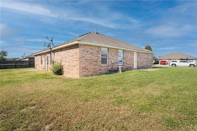 Building Photo - 317 E Marietta Ct