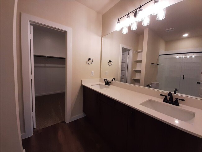 Building Photo - 25539 Starling Ln