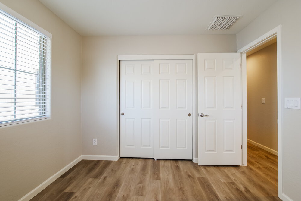 Building Photo - 2141 W Barwick Dr