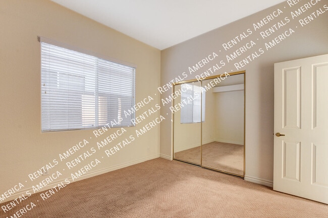 Building Photo - 8960 Echo Ridge Dr