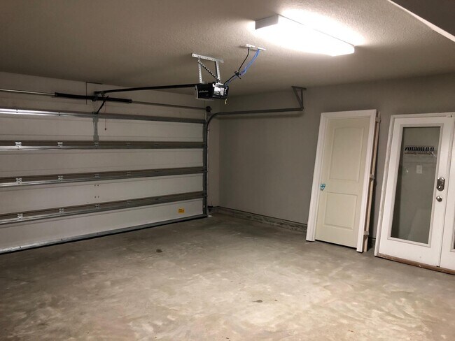 Building Photo - 19 Bryant Rd