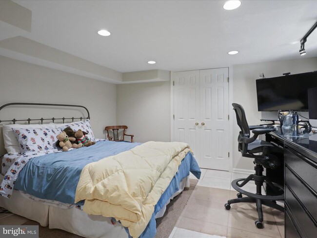 Building Photo - 4725 Rock Spring Rd