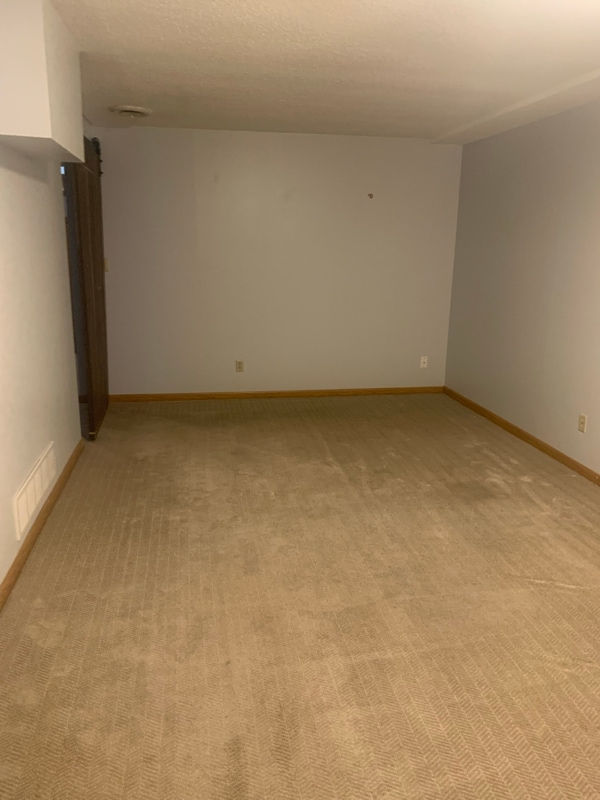 Building Photo - 10472 Valley Forge Ln N