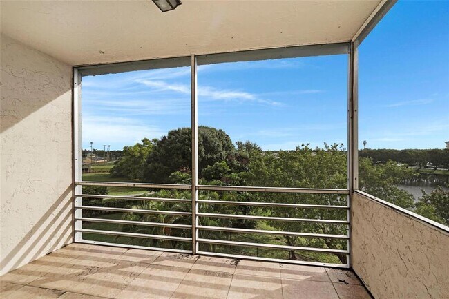 Building Photo - 7500 NW 30th Pl