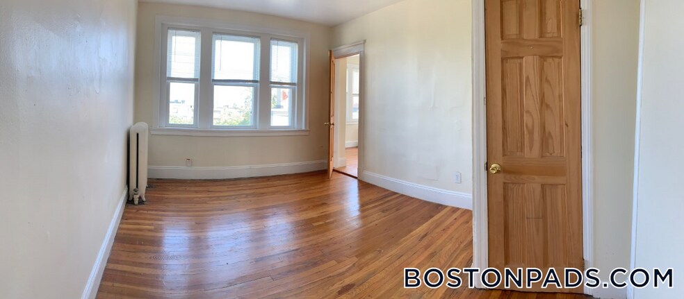 Building Photo - 244 Kelton St