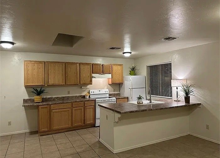 Building Photo - 1825 S Jefferson Ave