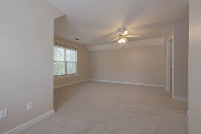 Building Photo - 4525 Glastonbury Dr