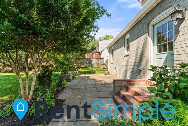 Building Photo - 6813 Kincaid Ave