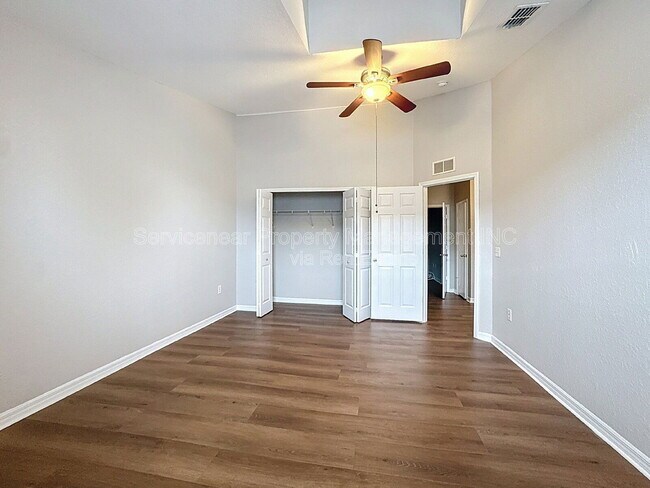 Building Photo - 10841 Dragonwood Dr