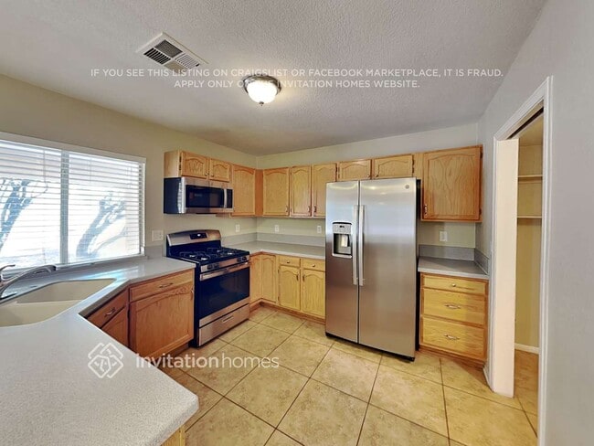 Building Photo - 5701 Heatherwood St