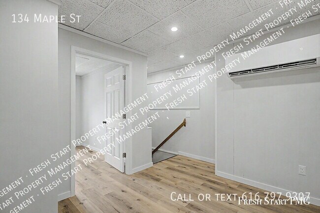 Building Photo - 134 Maple St