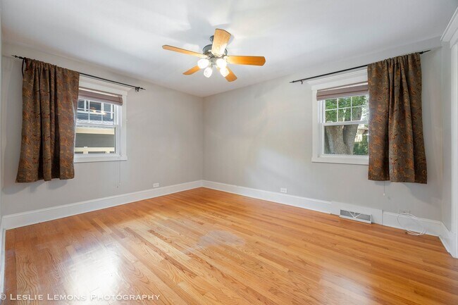 Building Photo - Great House in a great location!