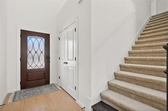 Building Photo - 304 Regatta Trl