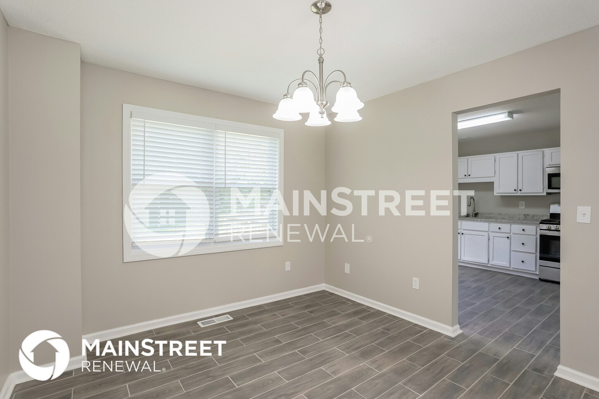 Building Photo - 214 S Red Oak Way