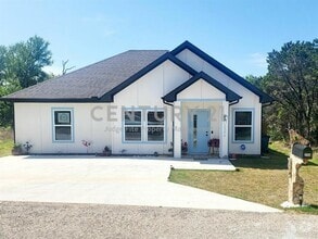 Building Photo - 2504 Deer Trail