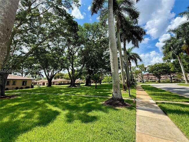 Building Photo - 14790 Bonaire Blvd