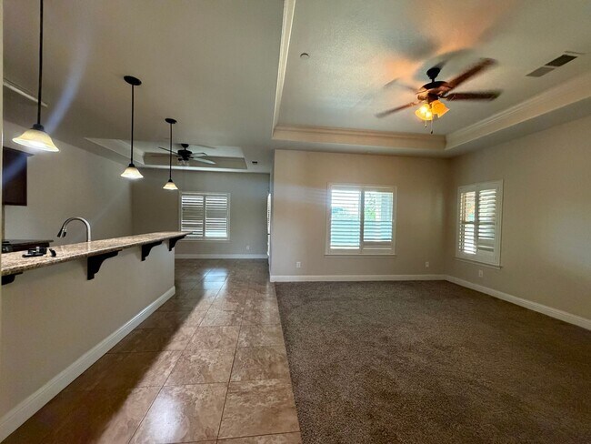 Building Photo - 2710 Orange Tree Dr
