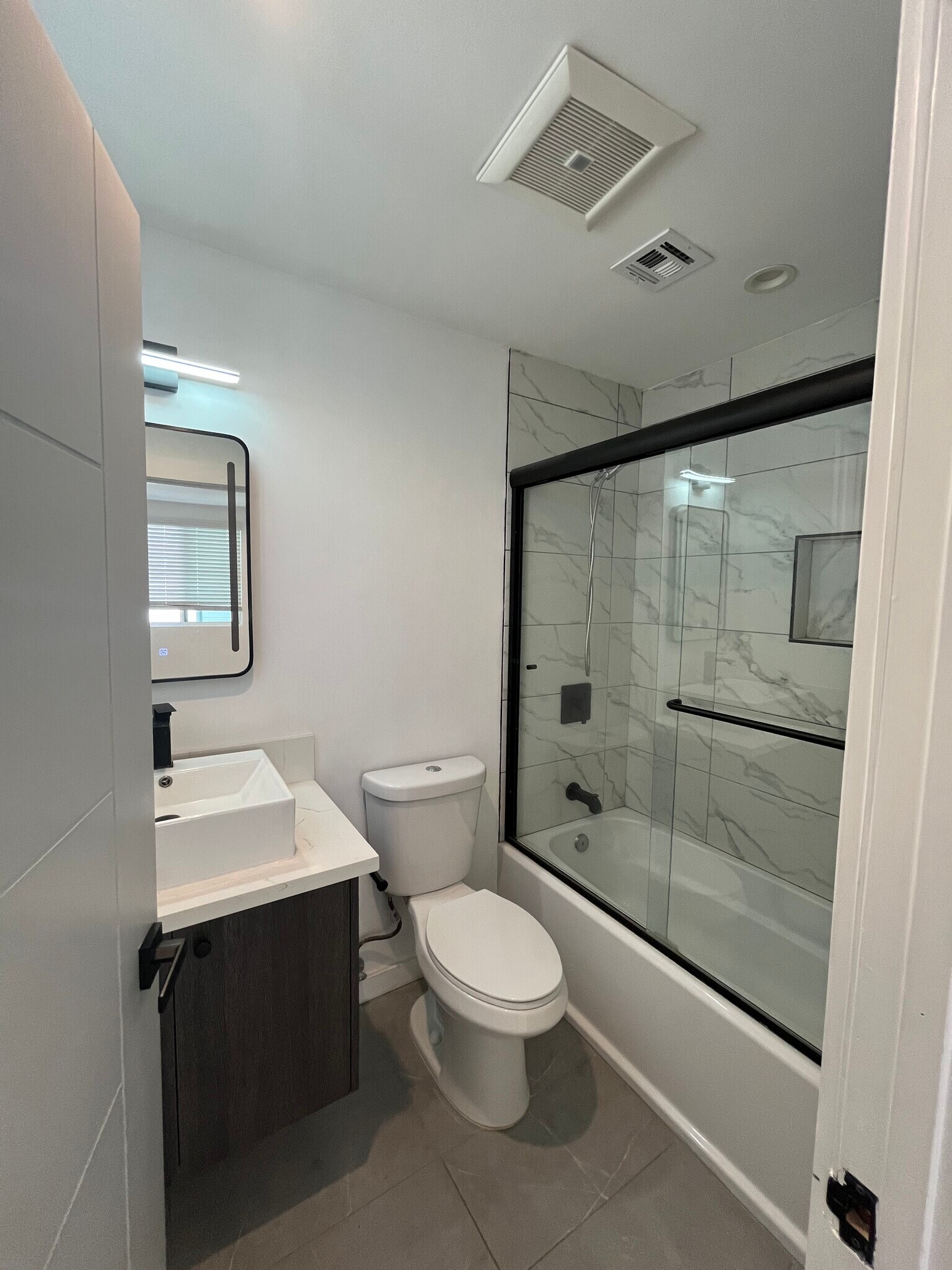 Building Photo - 248 N Dillon St