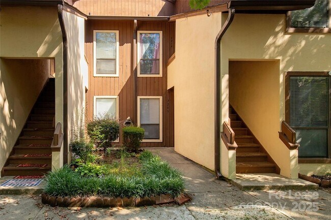 Primary Photo - 7205 Winery Ln