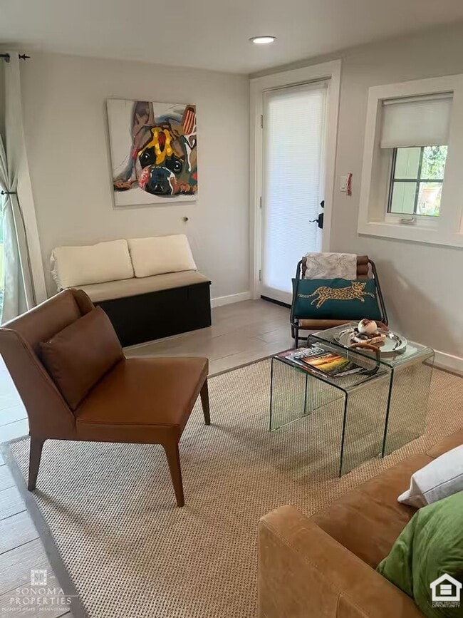 Building Photo - 1 Bedroom ADU with Sweeping Views