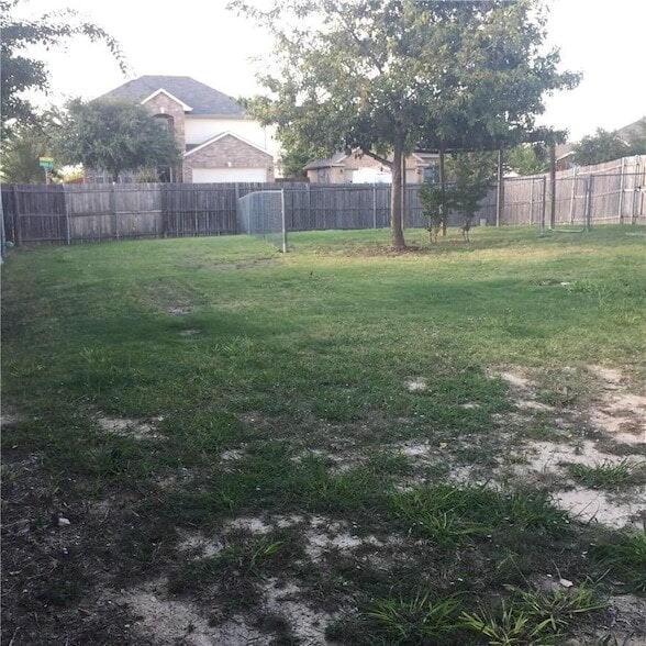Building Photo - 9205 Lenox Dr