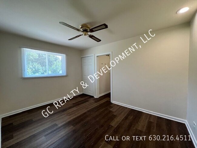 Building Photo - 1085 Basswood St