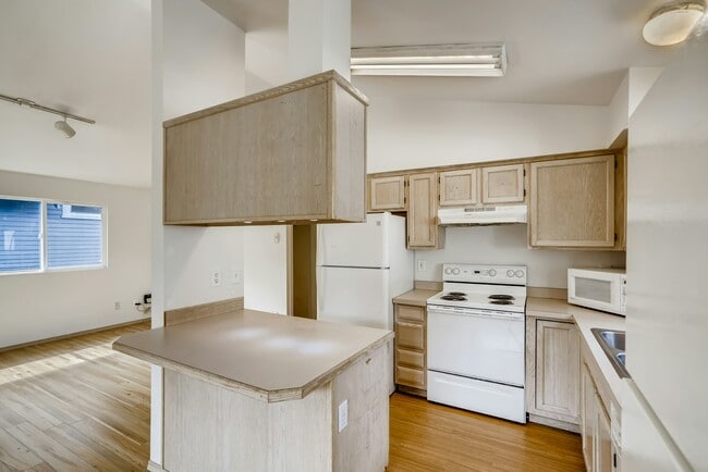 Building Photo - 5205 11th Ave NE