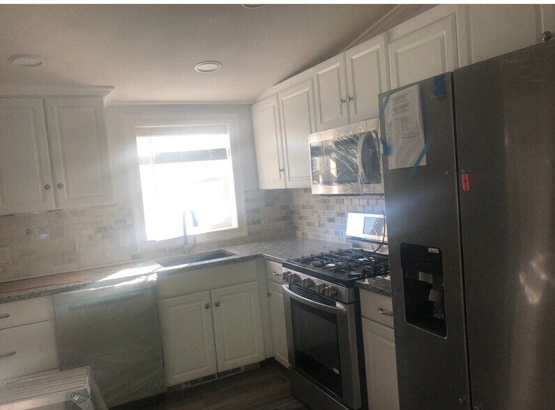Building Photo - 5 Imperato Ct