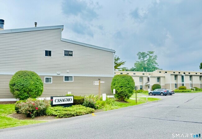 Building Photo - 64 Olcott Way