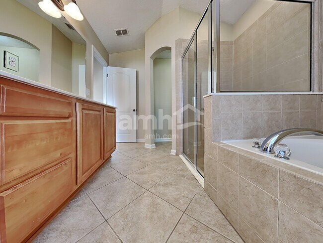 Building Photo - 2878 Spoonbill Trl