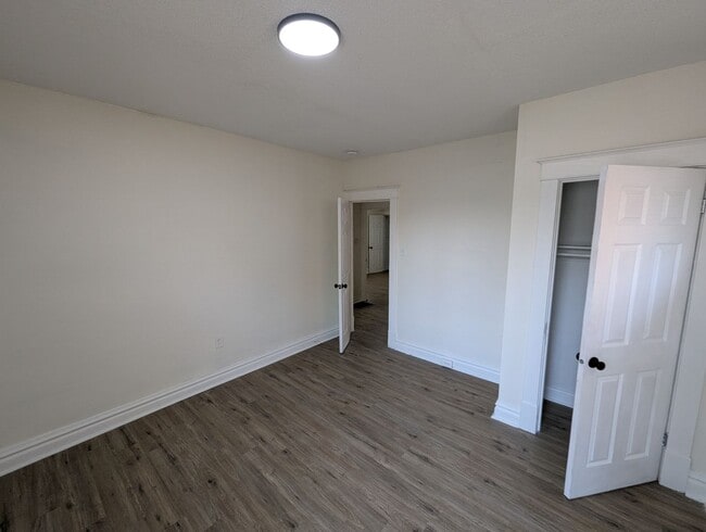 Building Photo - 5120 Lexington Ave
