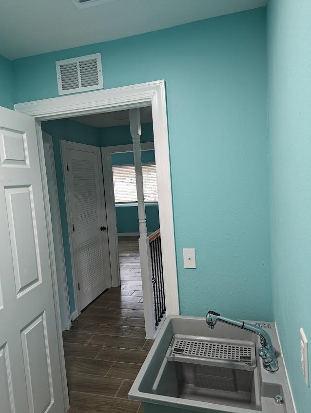 Building Photo - 2010 Seminole Blvd S