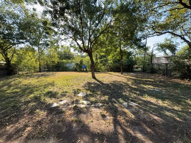 Building Photo - 1202 Valley View Dr