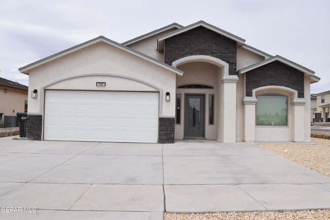 Building Photo - 355 Sol Ct