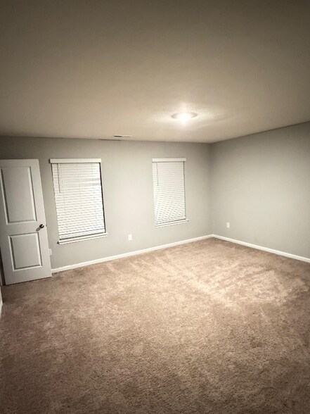 Building Photo - 5636 Tart Blvd