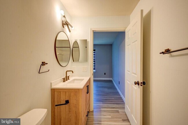 Building Photo - 8905 Stone Creek Pl