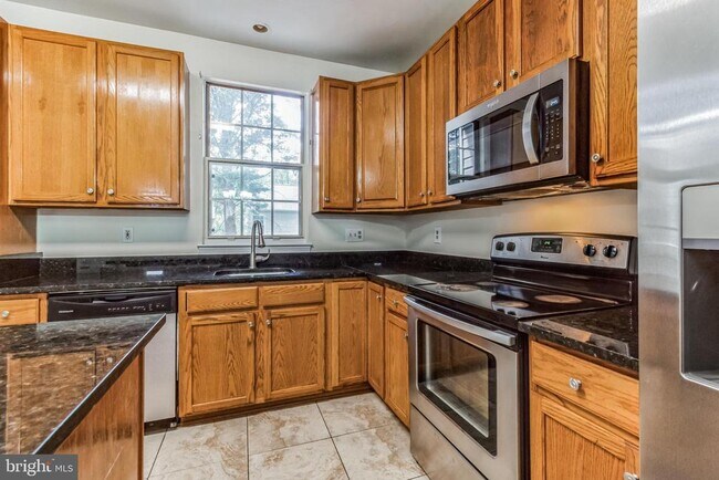 Building Photo - 2519 Dog Leg Ct