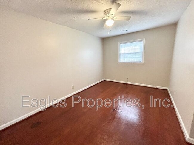 Building Photo - 411 Beech St