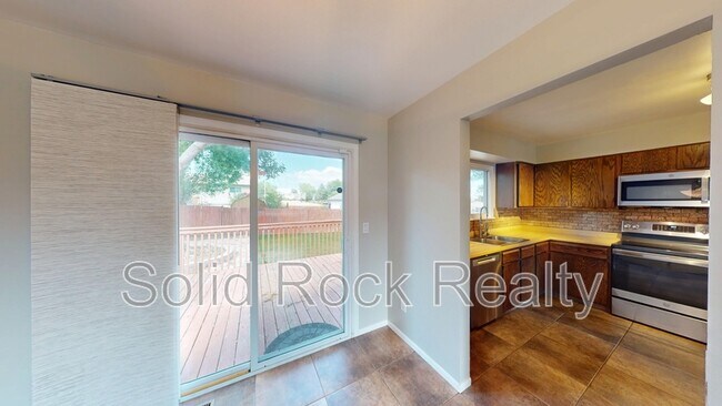 Building Photo - 7284 Sioux Cir S