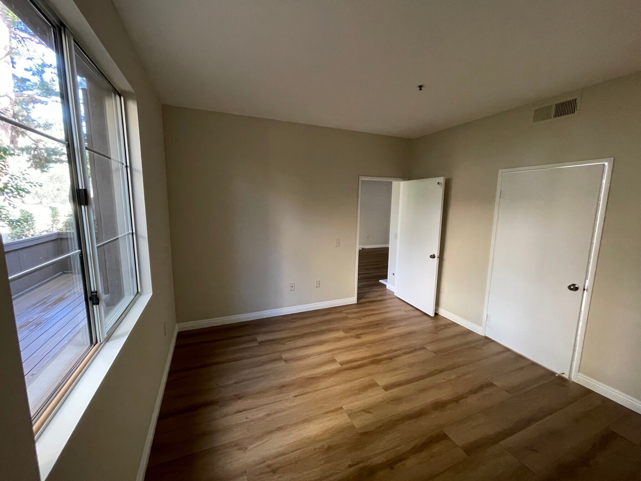 master bedroom 1 - 2960 Champion Way