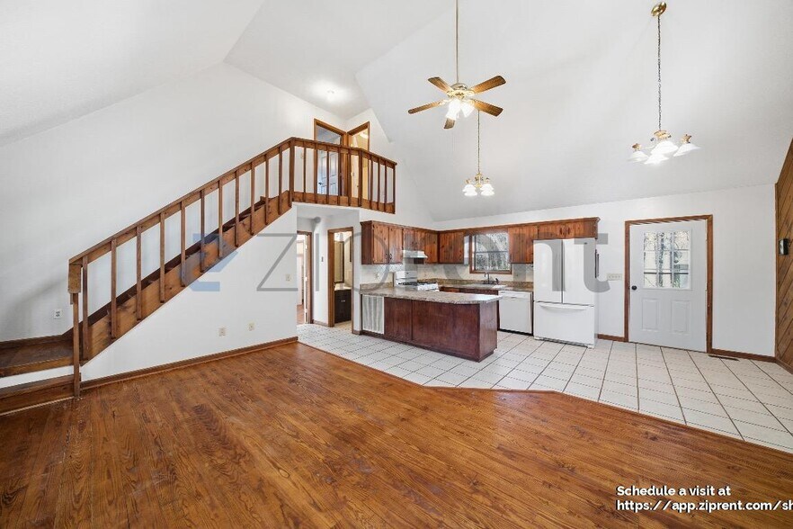 Building Photo - 103 Autumn Ln