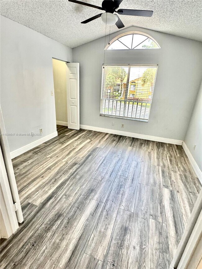 Building Photo - 1192 Coral Club Dr