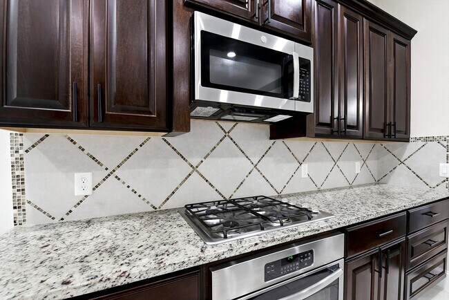 Building Photo - 2226 Falcon Brook Dr