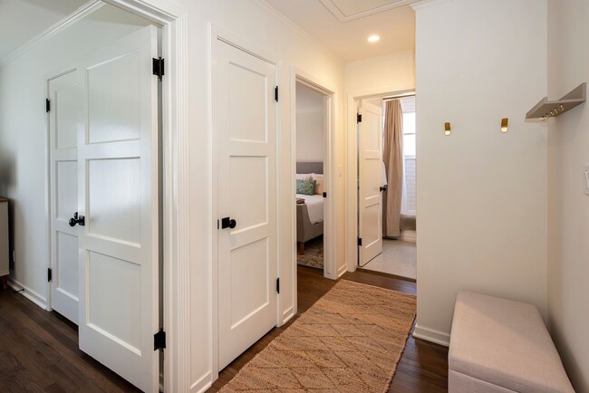 Building Photo - 3017 Puesta Del Sol